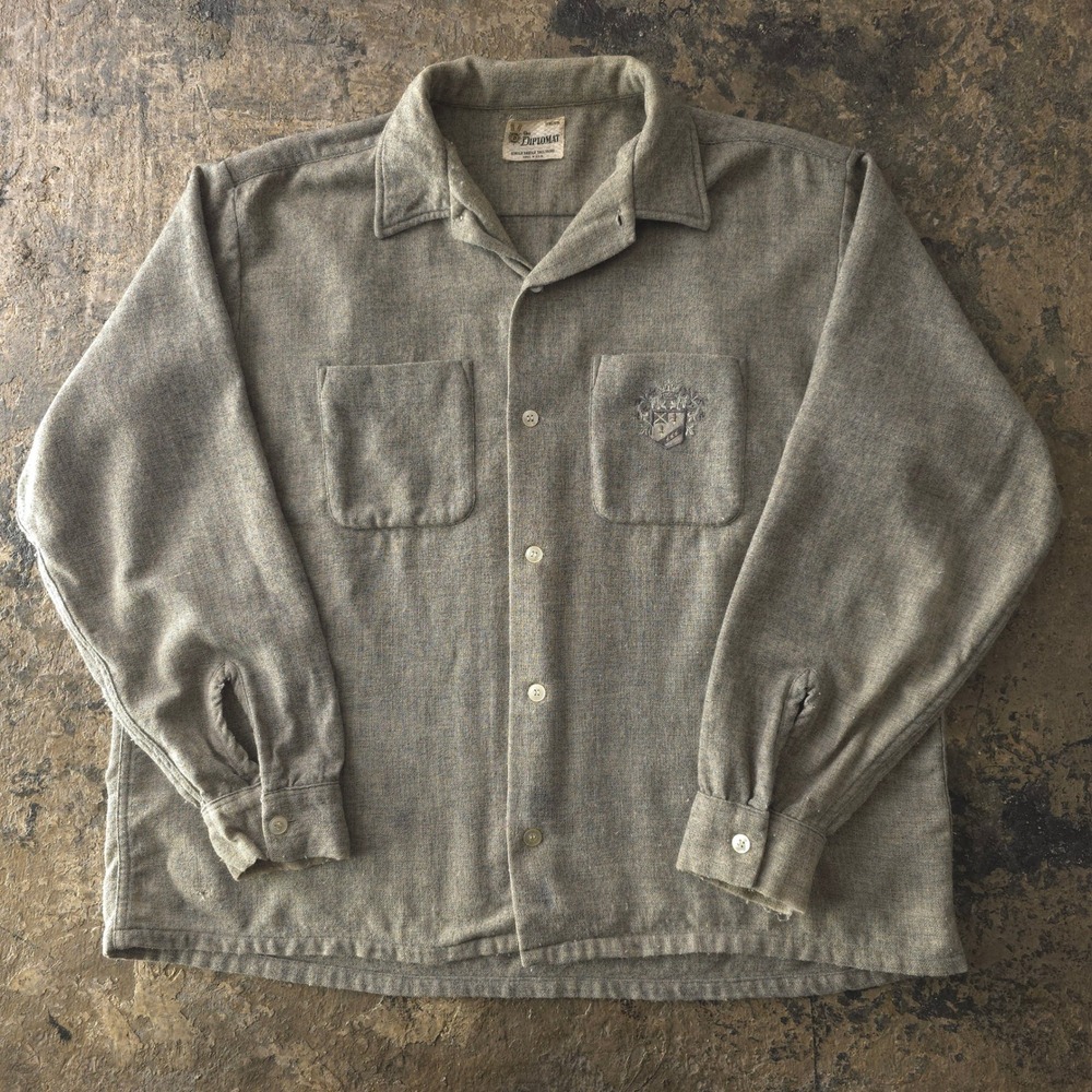 Vintage 1960s The Diplomat Grey Wool Shirt XL Made in USA Crest
